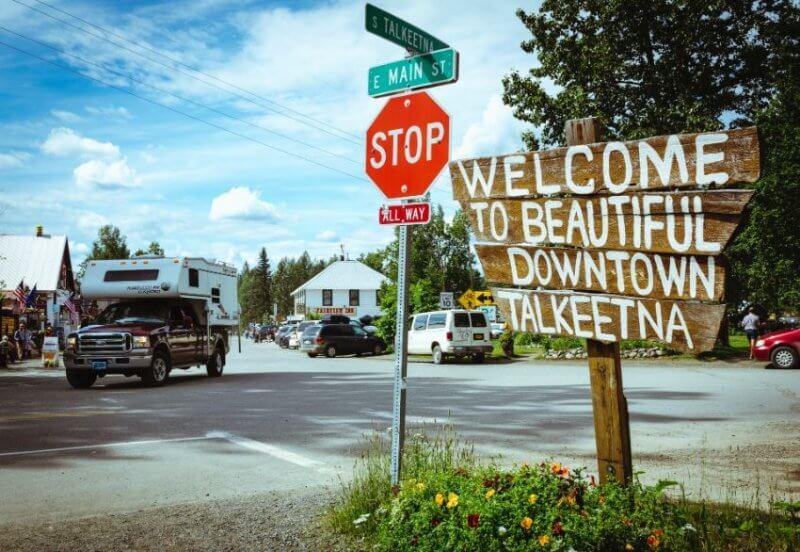 Talkeetna downtown sign