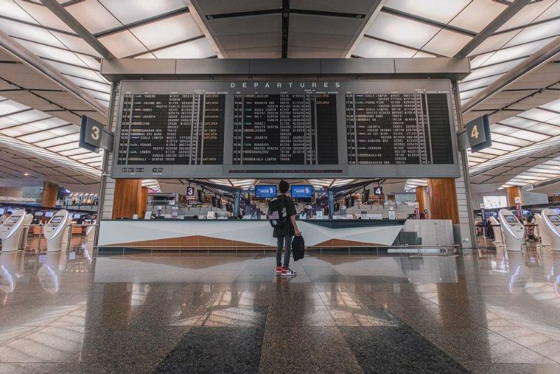 Airport Boarding Time Monitor