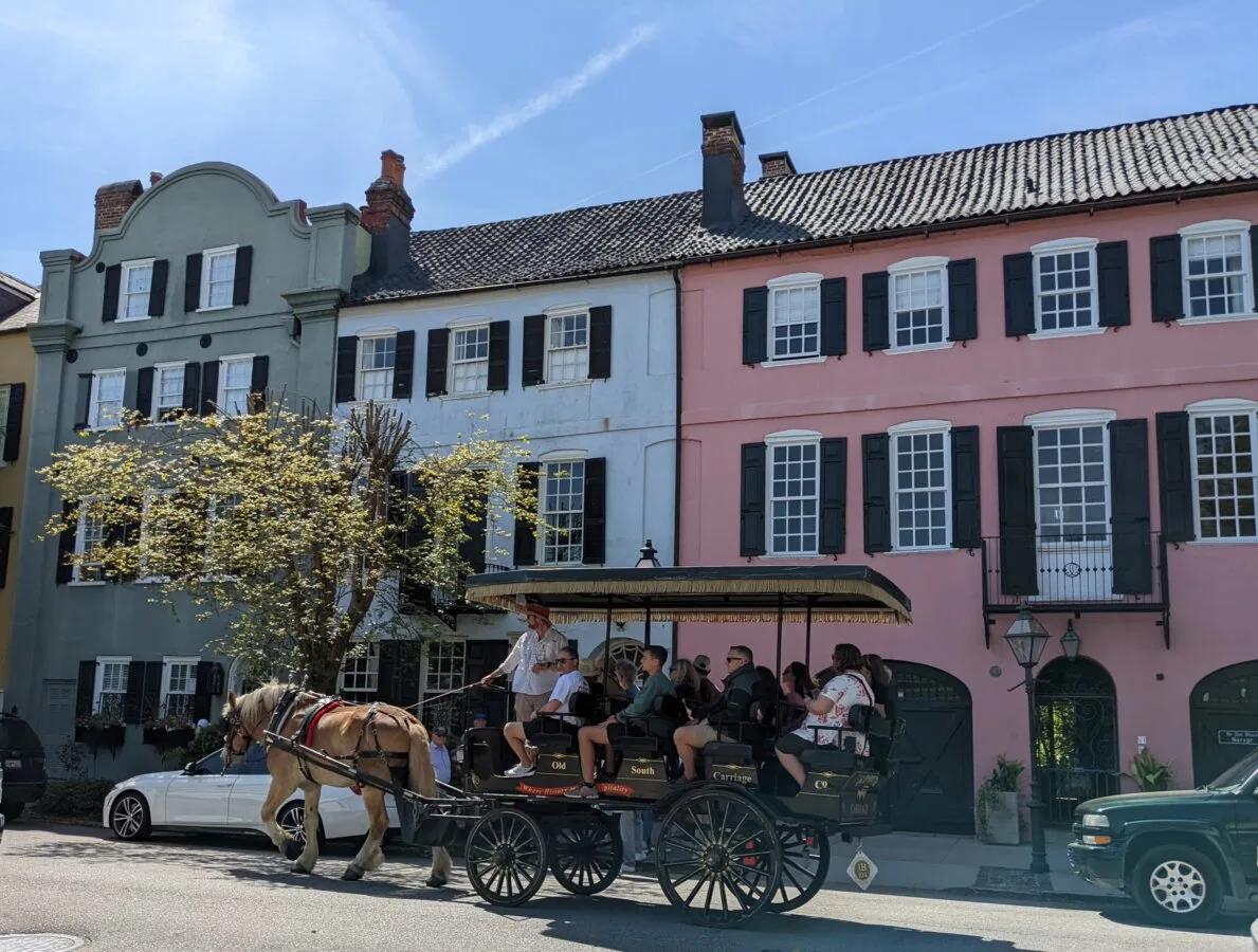 Charleston Old South Carriage Rainbow Row Experience