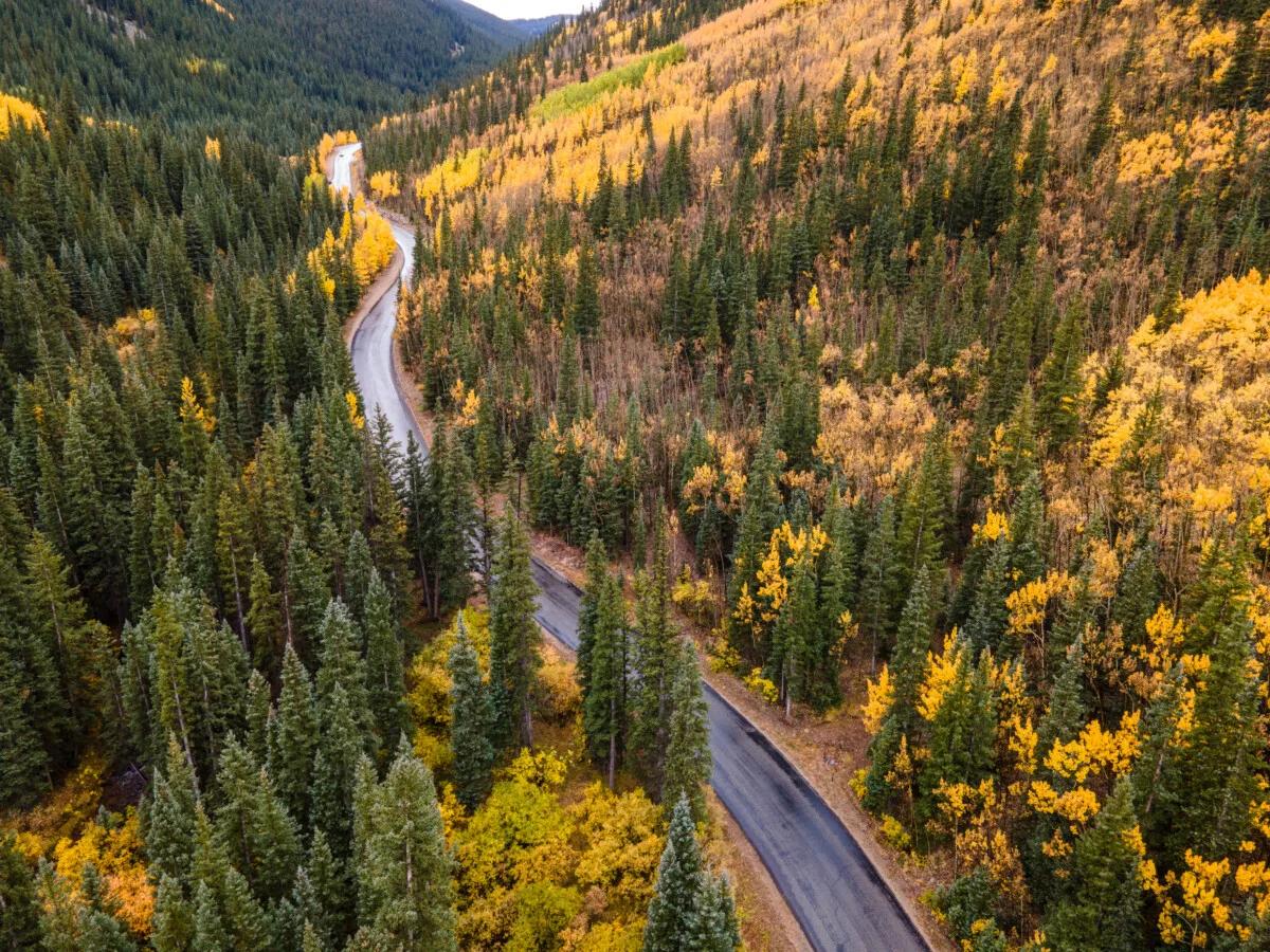 5 Scenic Drives Near Denver For Year-Round Natural Beauty