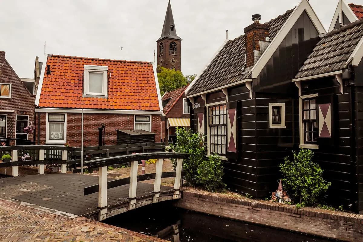 Charming canal-side Dutch architecture in historic Marken, Netherlands