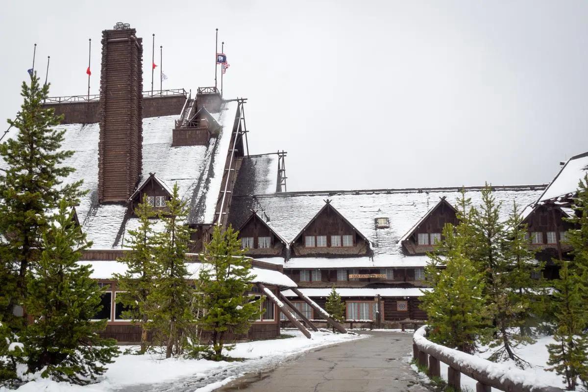 Old Faithful Inn