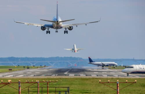 Airplanes in Ronald Reagan Airport