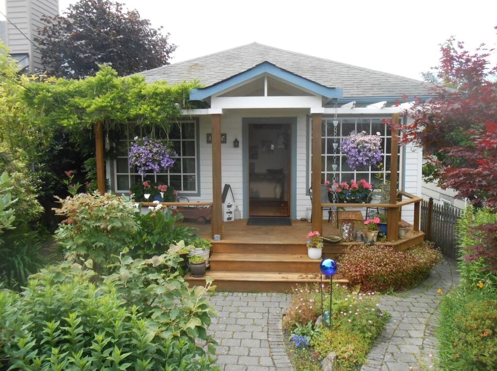 1910 Alki Beach Bungalow exterior