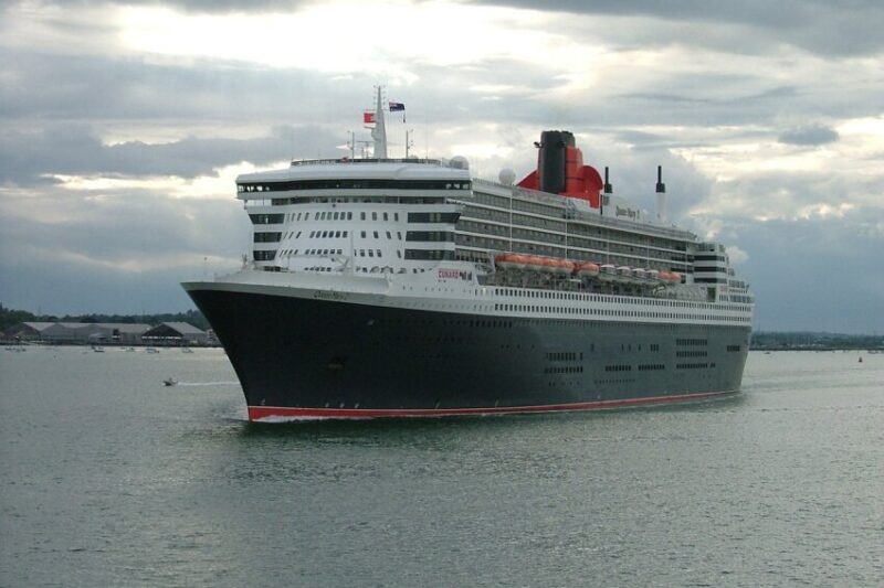 Queen Mary 2 at Sea
