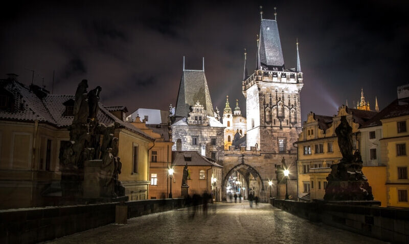 Dim Charles Bridge, Prague