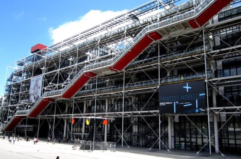 Building Front of The Centre Pompidou