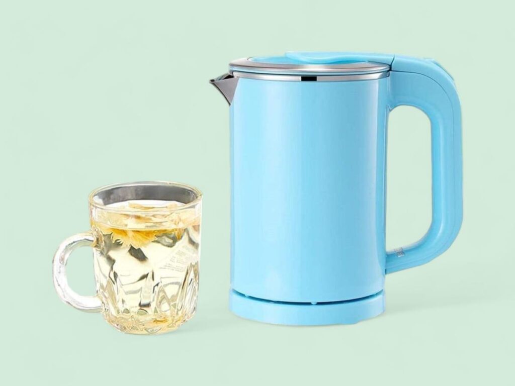 Eglaf Portable Electric Kettle in color blue
