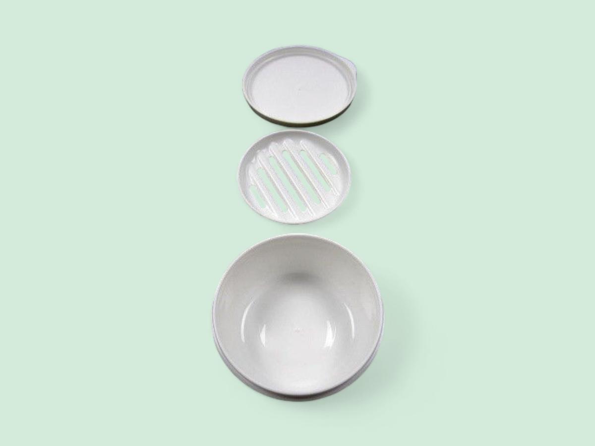 Inomata Portable Round Soap Case