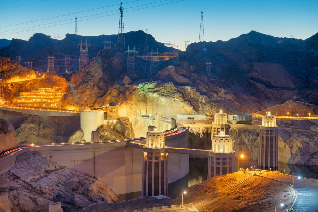 Lake Mead 2024 Twilight at Hoover Dam