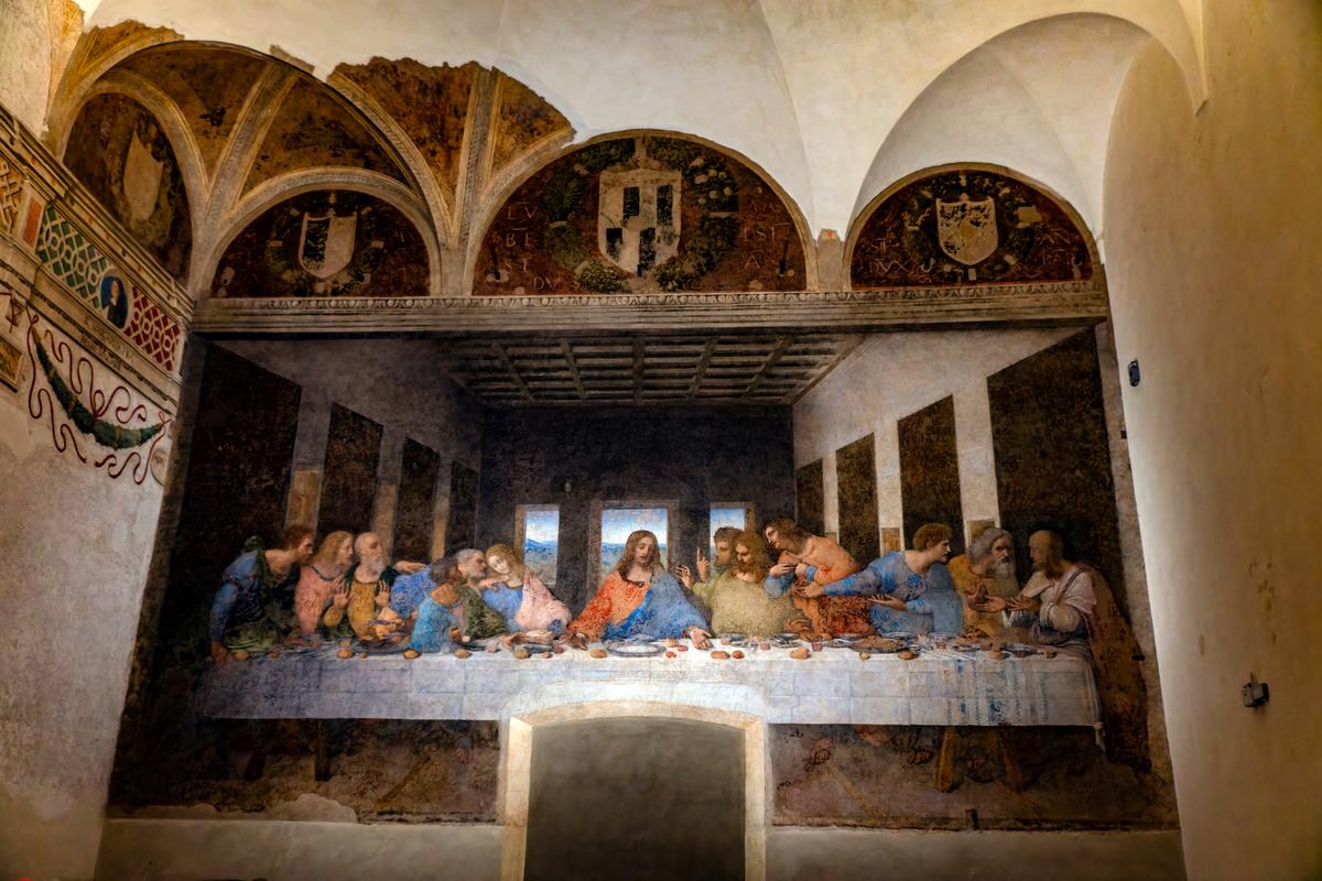 Leonardo da Vinci's The Last Supper mural with Jesus and disciples in Milan's Santa Maria delle Grazie.