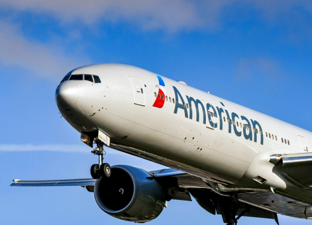 Front of American Airlines Boeing 777