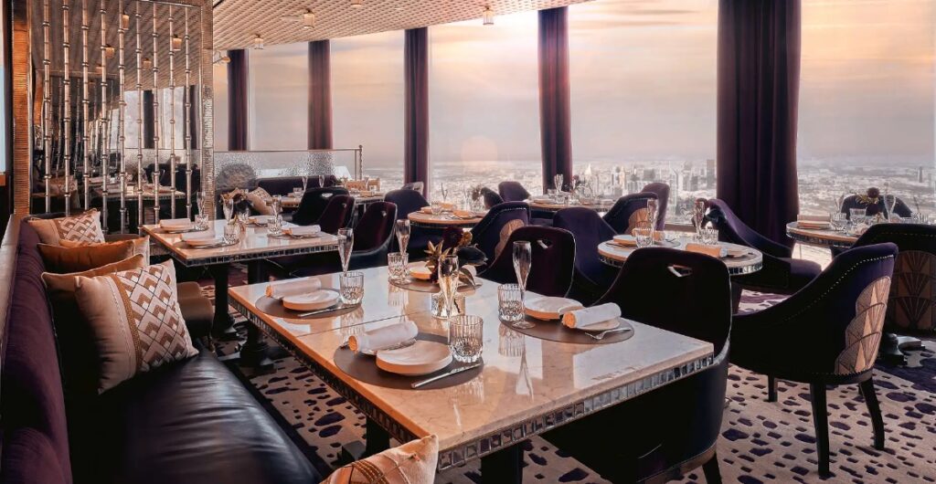 Atmosphere Burj Khalifa interior