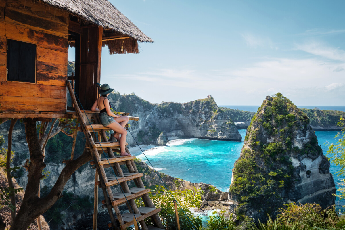 Treehouse with the view of Diamond Beach in Nusa Penida Island