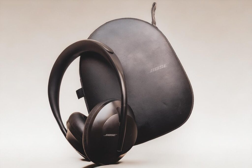 Bose Noise Cancelling Headphones with leather case