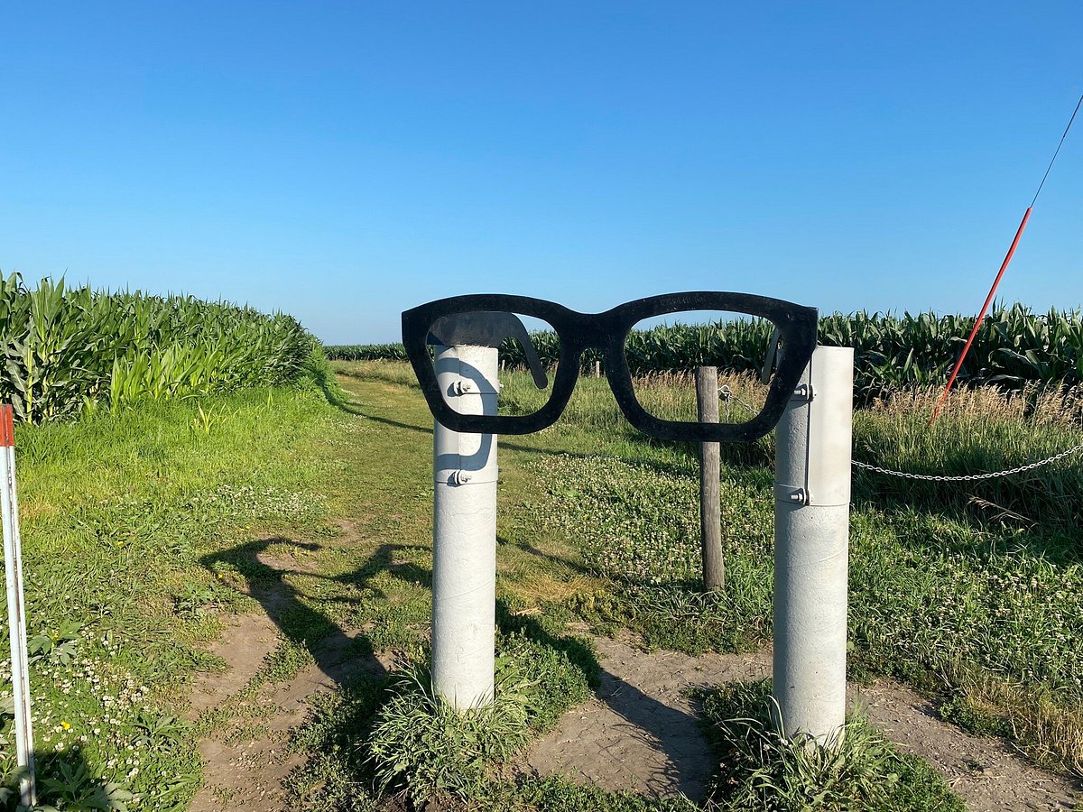 Monument at Plane Crash Site of Buddy Holly