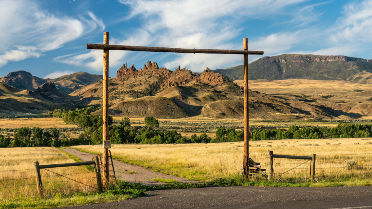 Buffalo Bill Cody Scenic Byway road leading to Yellowstone National Park