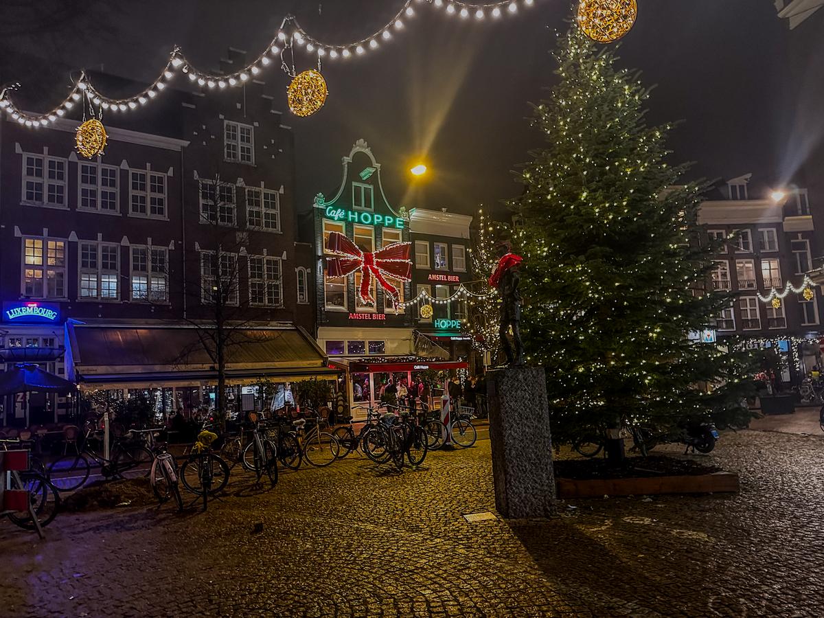 Festive Christmas tree in Amsterdam at Spui