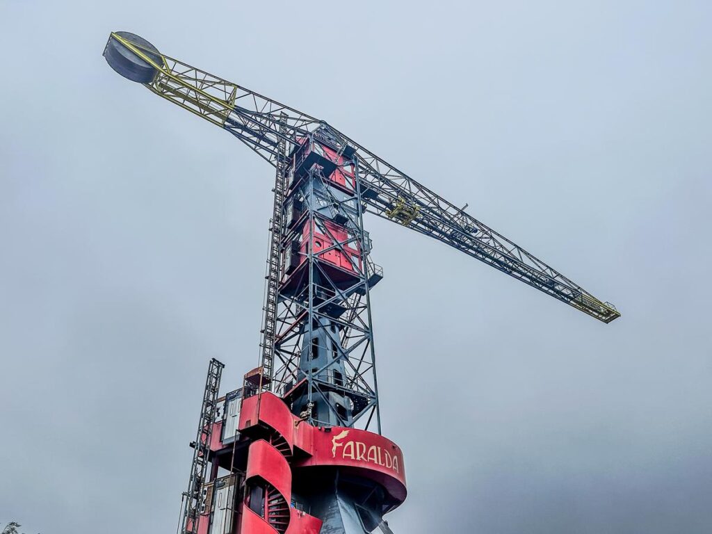 Faralda Crane Hotel NDSM Amsterdam bungee jumping unique NDSM accommodation