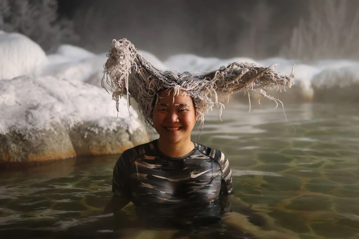 Female joining the International Hair Freezing Contest