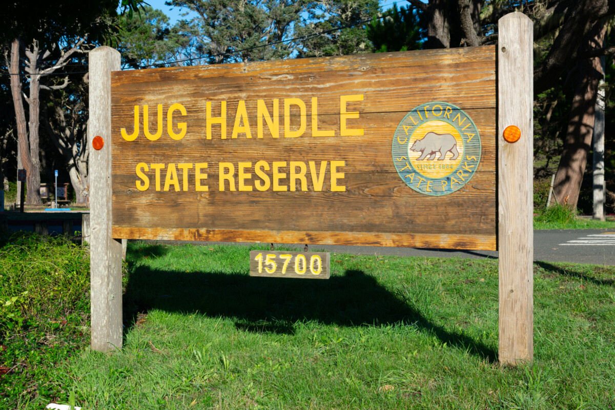 Wooden entrance sign of Jug Handle State Reserve - California, USA