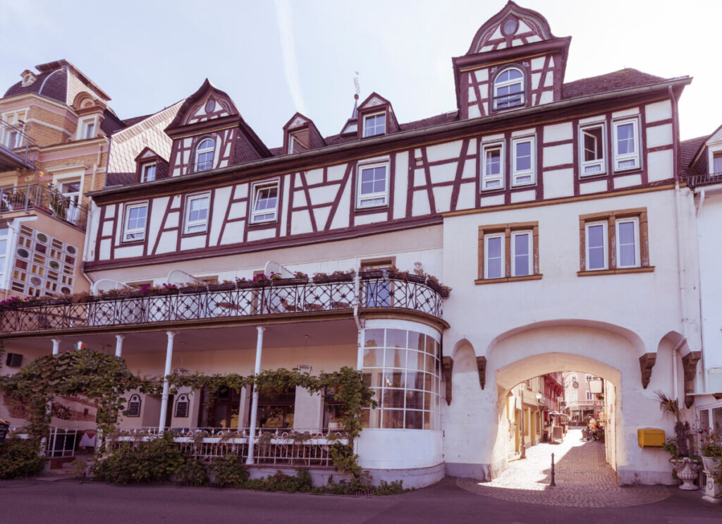 Whitewashed Kronentor gate on Rheinallee in Boppard