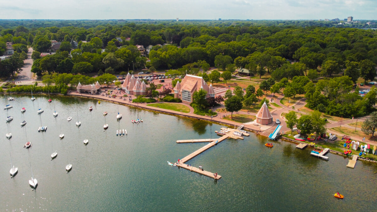 Lake Harriet Bandshell beside the water on a summer day