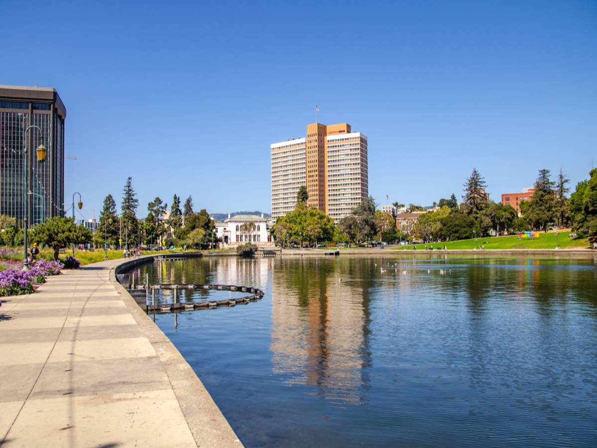 Panoramic view of Lake Merritt in Oakland, California