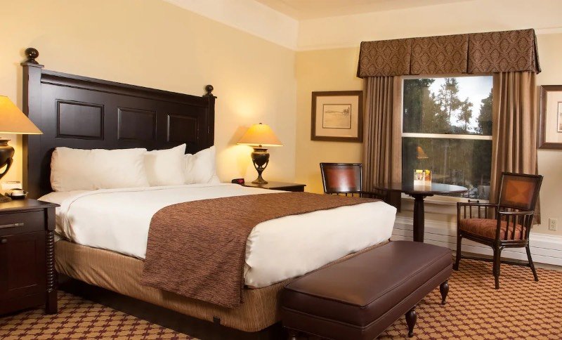 Room in Lake Yellowstone Hotel, Yellowstone