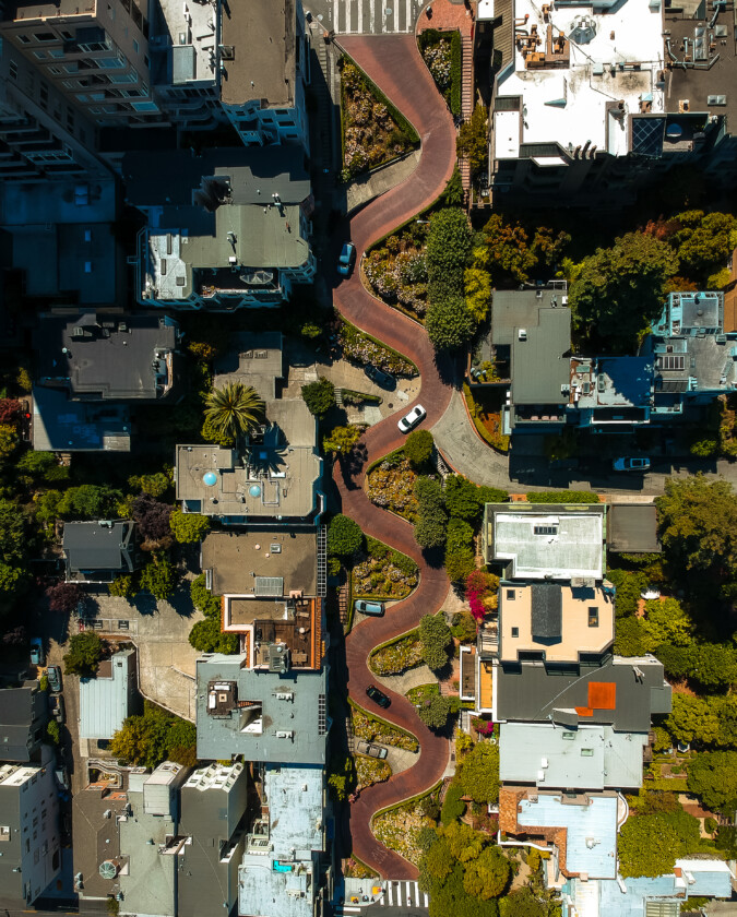 Street Down Vertical Image of Lombard Street