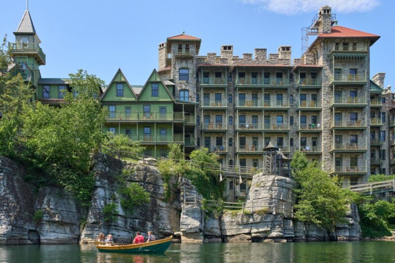 mohonk-mountain-house-canoe