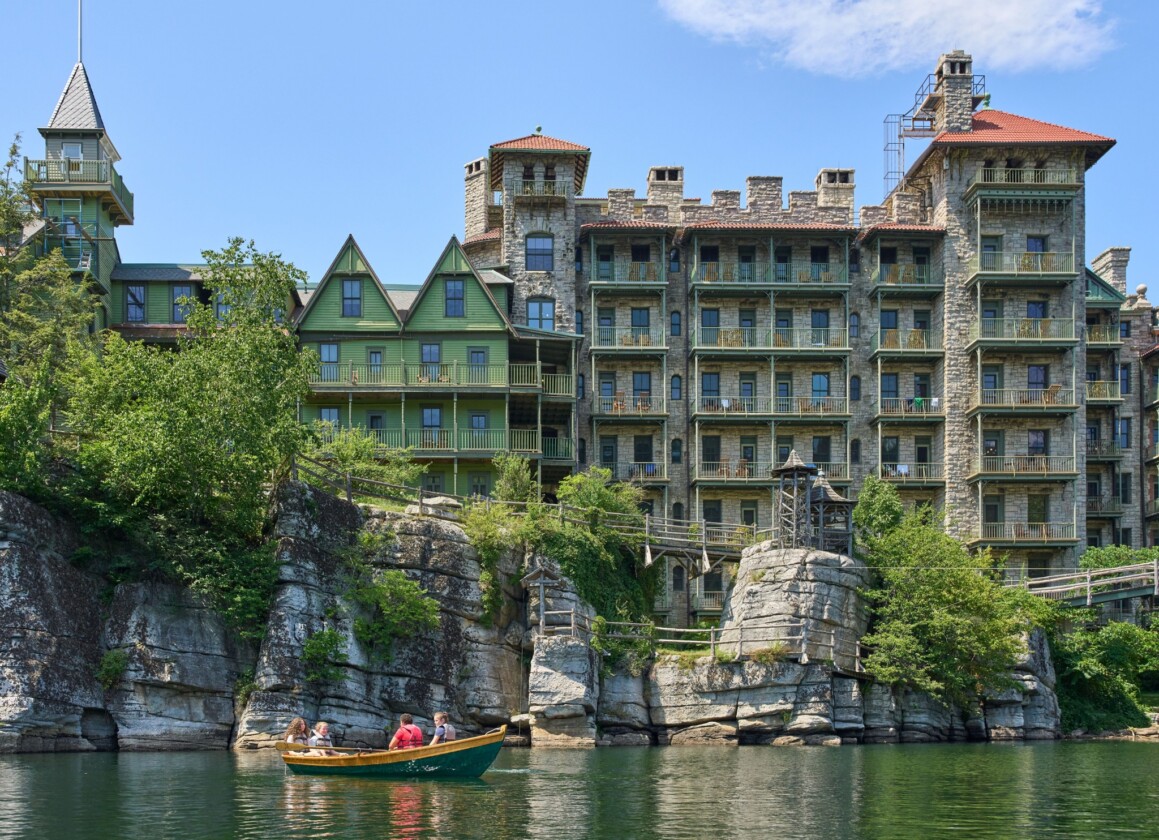 mohonk-mountain-house-canoe