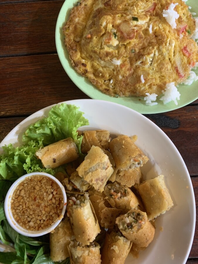 Poh Pia tod with peanut sauce, a traditional Thai street food dish