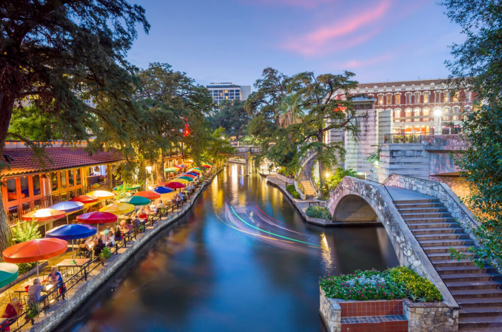 15 Fun & Best Things To Do On The San Antonio River Walk