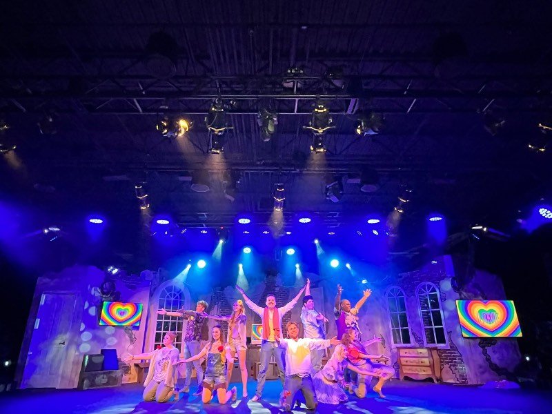 Live performance in Stage Right Theatre Company