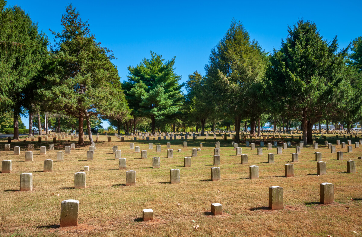 Row of tombstones at Stones River National Cemetery and Battlefield in Rutherford County, Tennessee