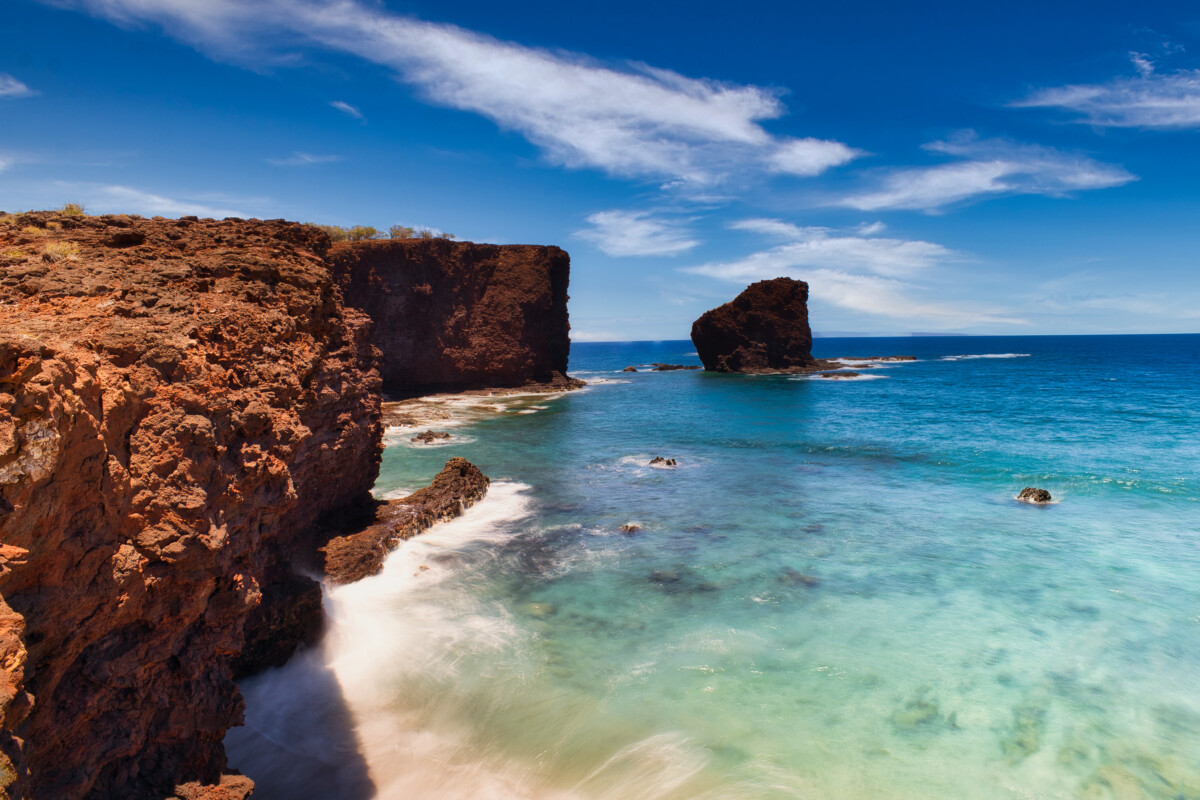 Panoramic view of Sweetheart Rock and the ocean in Lanai, Hawaii