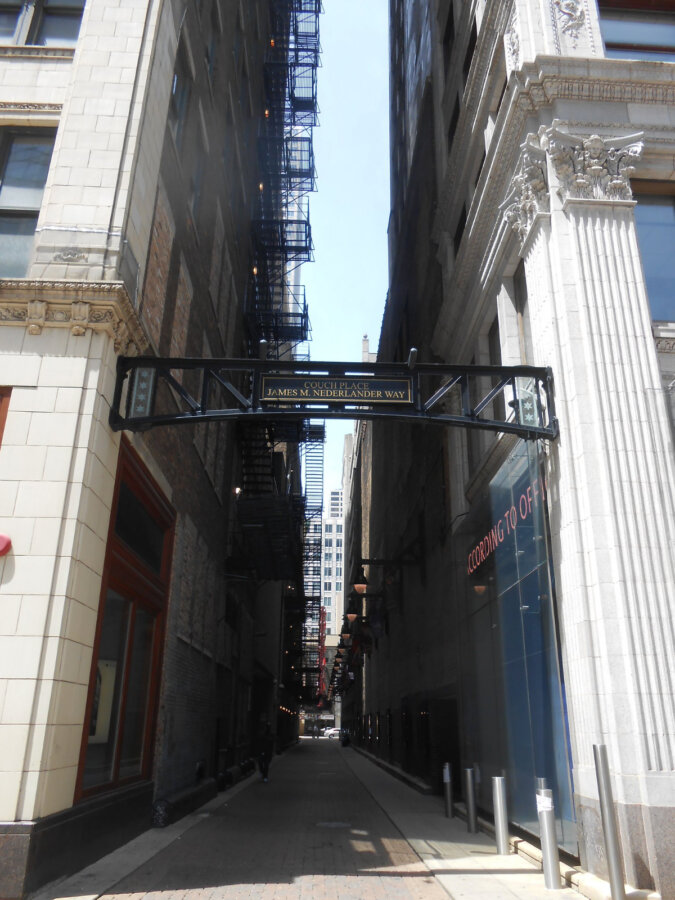 Couch Place or The Alley of Death in Chicago