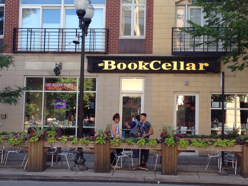 The Book Cellar, a hidden gem in Chicago