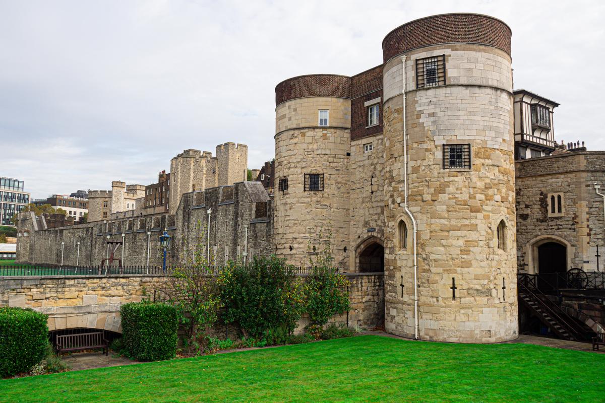 Tower of London exterior with Norman and Tudor architecture