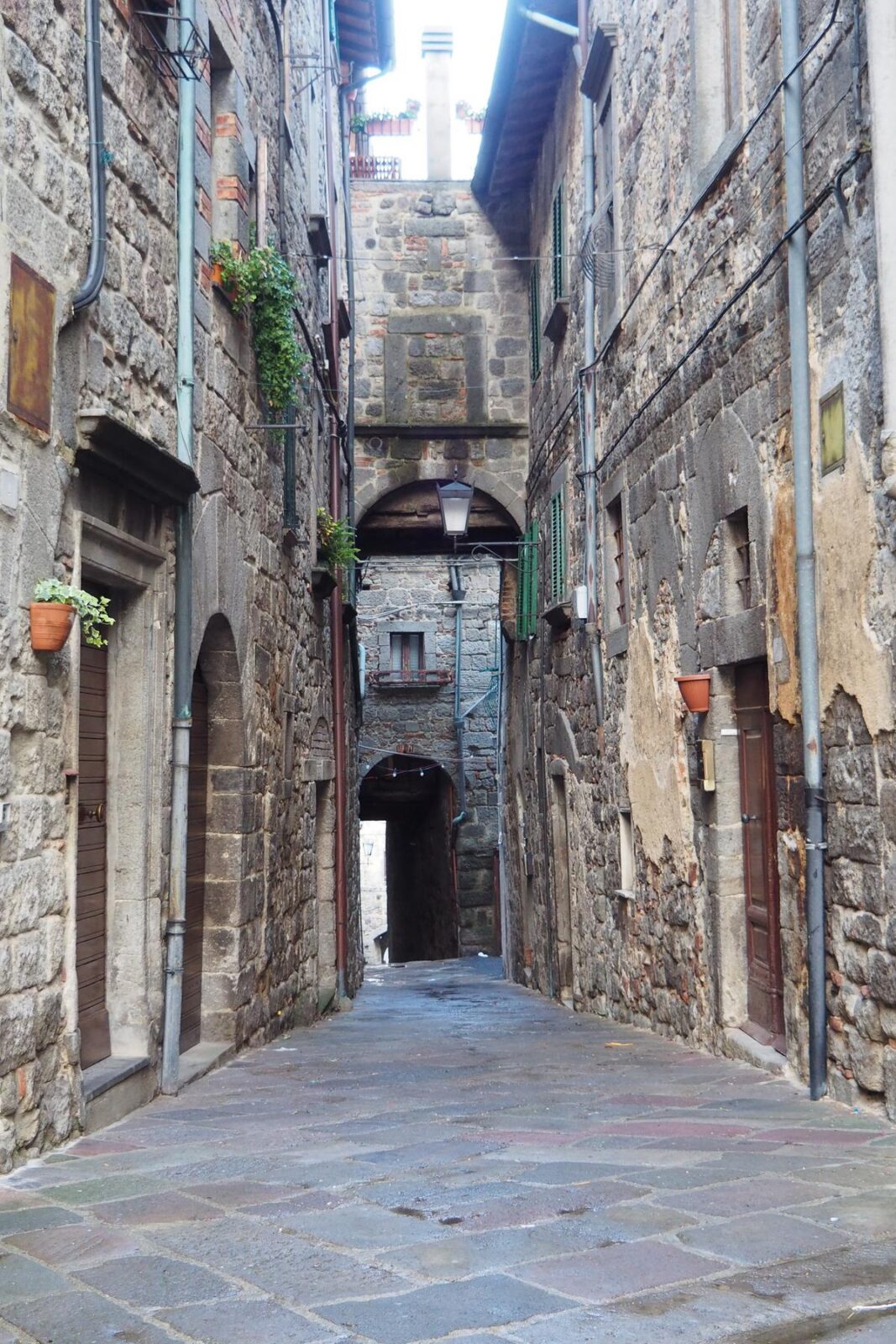 Picturesque alley in Abbadia San Salvatore, Tuscany