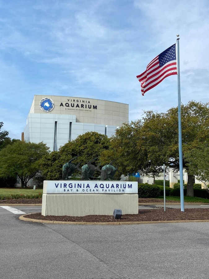 Exteriro and sign of Virginia Aquarium and Marine Science Center